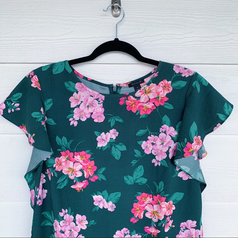 Ann Taylor Green Pink Floral Blouse Size 10